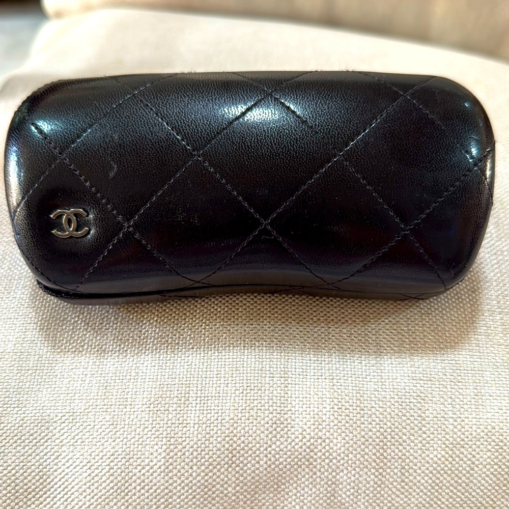 CHANEL vintage quilted sunglasses hard box black - Picture 2 of 11